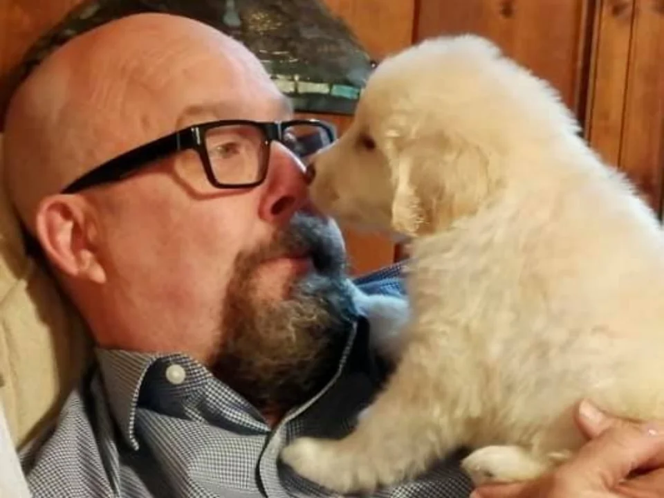 Canva Pearl Photo - Nose To Nose